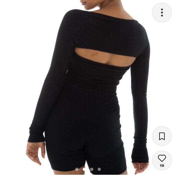 Are You Am I Ara Top Black 🖤 - Picture 2 of 3